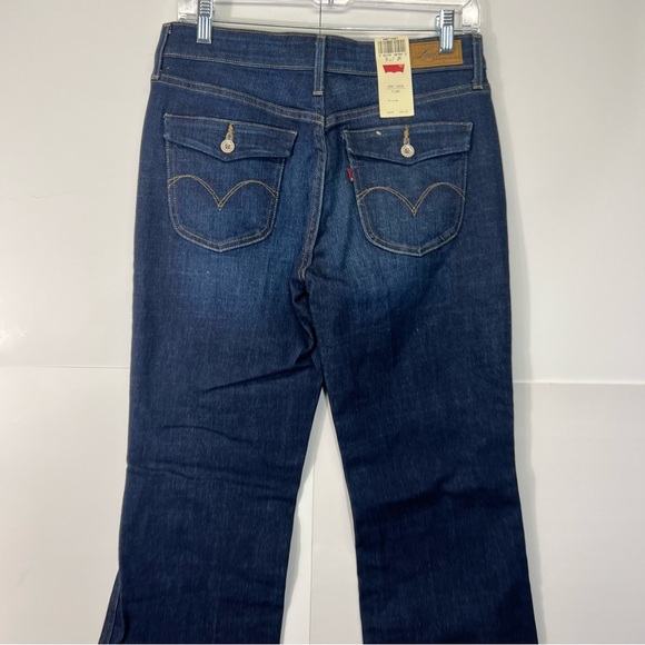 NWT Levi’s Demi Curve Classic Flare Dark Wash Denim Jeans Size 8 - Picture 3 of 13